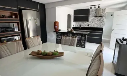 Casa com 5 quartos à venda na Rua Santa Rita de Cássia, --, Coloninha, Florianópolis