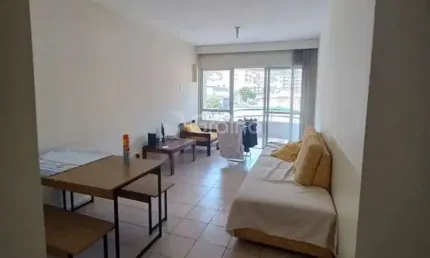 Apartamento de 80m² com 3 quartos sendo 1 suíte no Centro