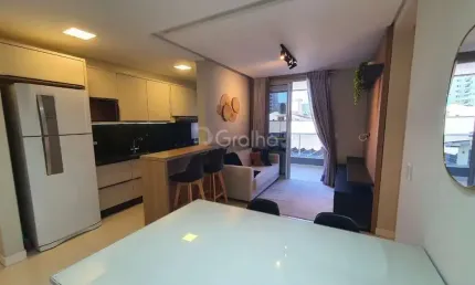 Apartamento de 93m² com 2 quartos sendo 1 suíte na Trindade