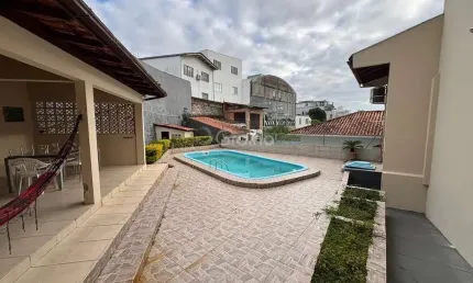 Casa residencial com 4 quartos em Barreiros, São José.