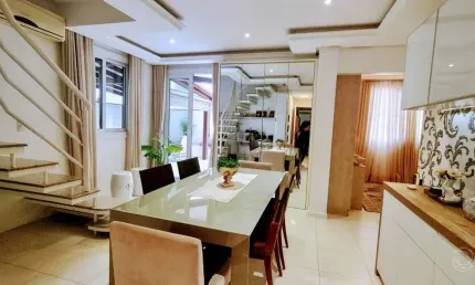 Apartamento com 4 quartos à venda na Rua Madalena Barbi, --, Centro, Florianópolis