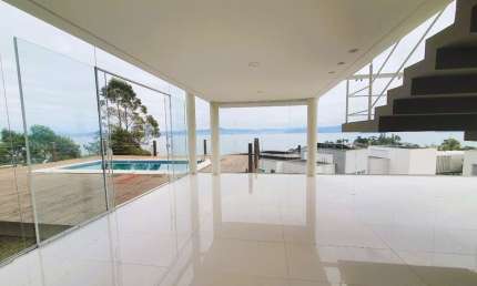 Casa em condomínio fechado com 3 quartos à venda na Rodovia Haroldo Soares Glavan, --, Cacupé, Florianópolis