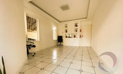 Casa com 3 quartos à venda na Rua Vilma Weiss, --, Centro, Palhoça