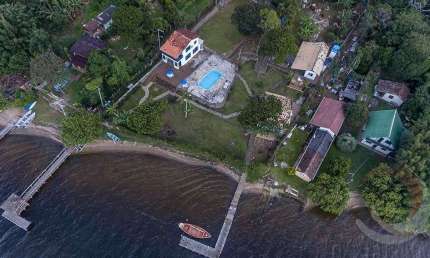 Casa Residencial de 3 dorms no bairro Lagoa Da Conceição