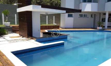 Casa residencial de 531 m² com 4 quartos sendo 2 suíte no João Paulo
