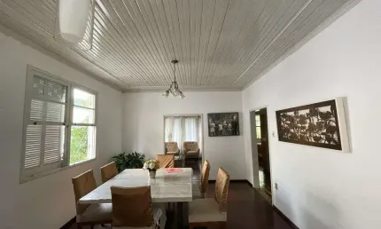 Casa Residencial de 4 dorms no bairro Jardim Atlântico