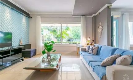 Casa com 3 quartos à venda na Rua das Piraúnas, --, Jurerê, Florianópolis
