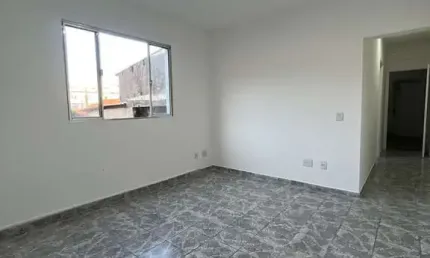 Loucura, Loucura. **Grande oportunidade**. Excelente apartamento de 01 dormitório com sacada, sala.