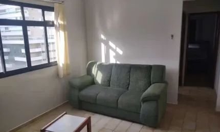 Loucura, loucura. excelente apartamento semi mobiliado, no canto do forte, a duas quadras do mar, de 01 dormitório .