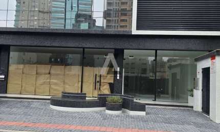 Sala comercial à venda no Balneário Perequê, Porto Belo 