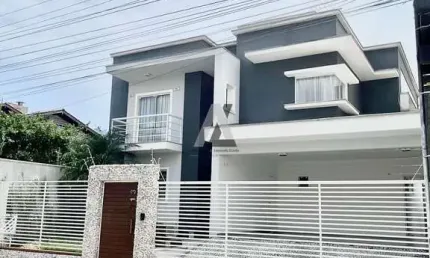 Casa com 4 quartos à venda no Centro, Camboriú 
