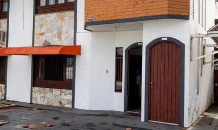 Apartamento Térreo, 110m², 2/4 + DCE, 1 vaga, 200m da praia de Stella Maris, Salvador / BA. R$420.000,00