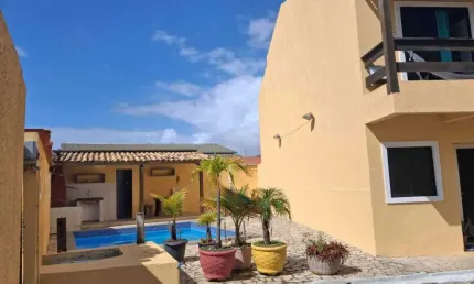 Casa Térrea, Tipo Village, 2/4, 1 vaga, Condomínio Próximo a Praia de Ipitanga, Stella Maris, Salvador/BA.