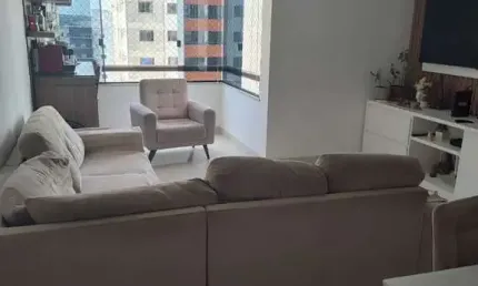 Apartamento com 3 quartos, sendo 1 suíte e 2 banheiros, em uma área privativa de 75m²