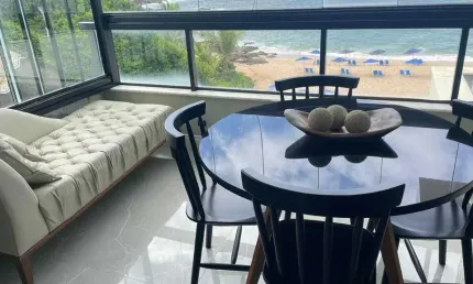Alugo apartamento  mobiliado 1/4 Vista mar , pé na areia no  Rio Vermelho.