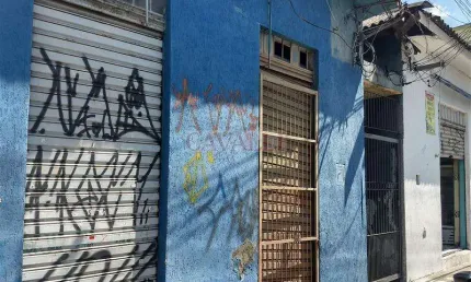 Imóvel para renda com 10 casas e 02 salões comerciais