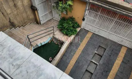 Maravilhoso sobrado, 03 dormitórios sendo 02 suítes com hidromassagem!