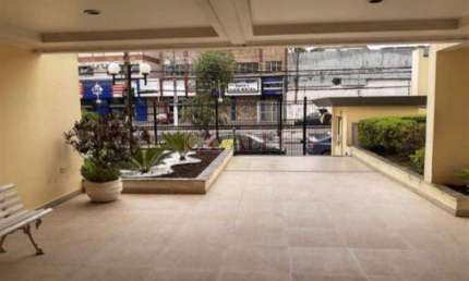 Apartamento bem localizado, semi mobiliado, vaga fixa e lazer!