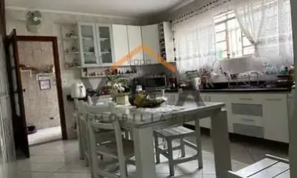 Sobrado para Venda em São Paulo, Vila Jacuí, 4 dormitórios, 2 suítes, 3 banheiros