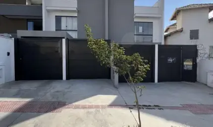 Casa 3 dormitórios para Venda em Betim, Guarujá Mansões, 3 dormitórios, 1 suíte, 3 banheiros, 1 vaga