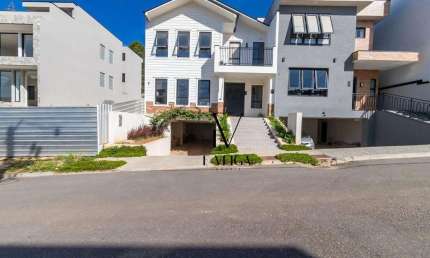 Sobrado com 3 dormitórios à venda, 331 m² por R$ 2.450.000,00 - Santa Cândida - Curitiba/PR