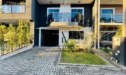 Sobrado com 3 dormitórios à venda, 200 m² por R$ 1.200.000,00 - Pinheirinho - Curitiba/PR