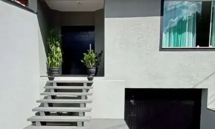 Casa com 4 quartos para alugar na Avenida dos Bandeirantes, 232, Cidade Satélite, Atibaia, 250 m2 por R$ 8.000