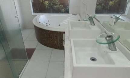 Casa com 2 quartos para alugar na Estrada dos Pereiras, 999, Ribeirão dos Porcos, Atibaia por R$ 4.500