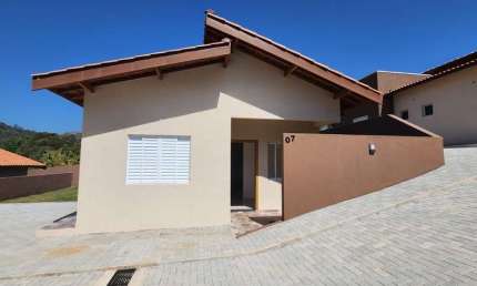 Casa com 2 quartos à venda na Rua Candeia, 43, Ribeirão dos Porcos, Atibaia, 74 m2 por R$ 590.000