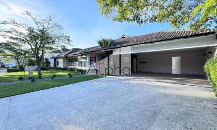 Casa em condomínio fechado com 4 quartos para alugar na Berlim, 155, Alphaville, Barueri por R$ 40.000