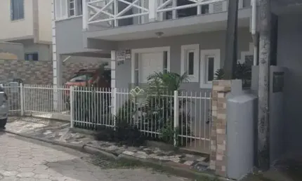 Sobrado à venda no bairro Ingleses - Florianópolis/SC
