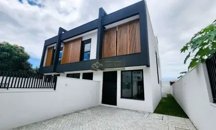 Casa à venda no bairro Ingleses do Rio Vermelho - Florianópolis/SC