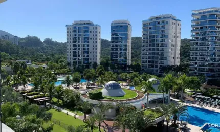 Apartamento no Edifício Brava Home Resort vista mar