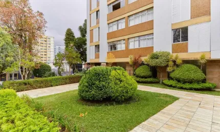 Apartamento com 4 dormitórios à venda, 241,30 m2 por R  1.680.000,00 - Centro Cívico - Curitiba PR