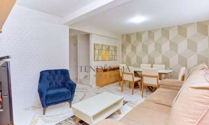 Sobrado com 4 quartos à venda, 162 m2 por R  649.000 - Xaxim - Curitiba PR