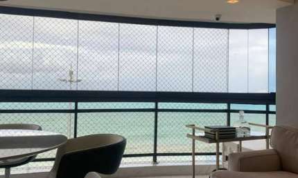 Apartamento Para Vender com 3 quartos 2 suítes na Av. Boa Viagem em Recife