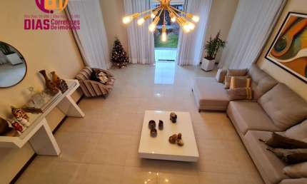 Vendo Casa Dúplex em Condomínio  fechado com 280m2, 4/4, sendo 3 suítes,  sala para 3 ambientes , cinema, espaço gourmet,  total infraestrutura