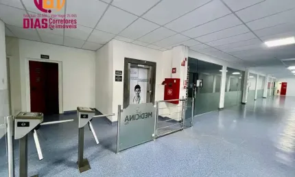 Casa comercial para alugar na Avenida Luís Viana Filho, Paralela, Salvador