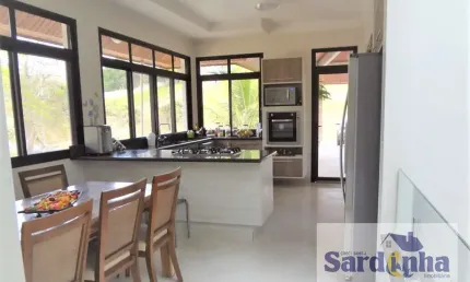 Sobrado de luxo no centro de jambeiro com 3 suítes e 1.042m² de área útil por r$ 3.500.000 - confira!