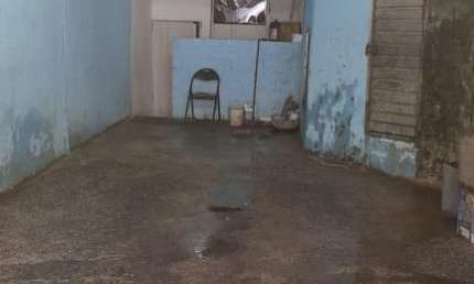 Prédio à Venda em Jardim Estela, Embu das Artes - 300m² por R$ 477mil