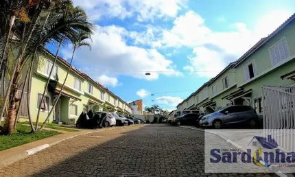 Casa em Condomínio em Pedreira - 2 Suítes, 91m² por R$450k