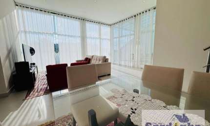Casa em Condomínio em Jarinu: 4 Suítes, 315m² por R$1,4M