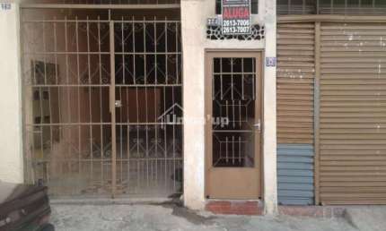 Casa com 2 quartos para alugar na Vila Feliz, São Paulo  por R$ 1.200