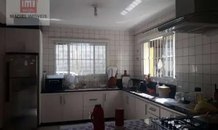Sobrado com 3 dormitórios à venda por R$ 800.000,00 - Jardim Presidente Dutra - Guarulhos/SP