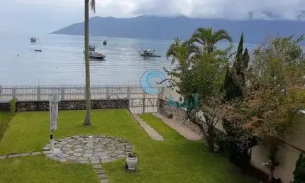 Sobrado em Praia de São Francisco  -  São Sebastião