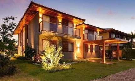 Casa Luxuosa á venda, 6/4, sendo 4 suítes- Praia do Forte - BA
