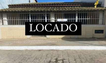 Casa na praça de Arembepe , varandão nos fundos para o mar, 3 dormitórios para alugar,  por R$ 2.300/mês - Arembepe - Camaçari/BA