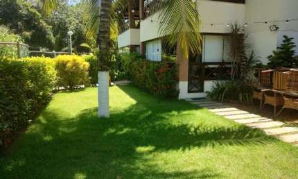 Apartamento térreo com Garden, 3 suítes. Condomínio Genipabu Club House. Guarajuba-BA