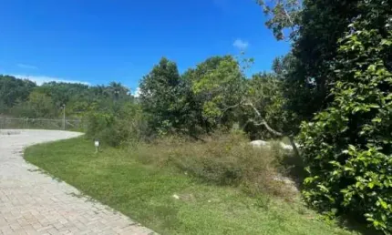 Oportunidade no Condomínio Praia Bella. Terreno 700 m² por R$ 850.000 - Praia do Forte - Mata de São João/BA