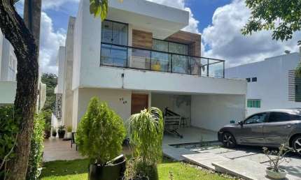 Belíssima casa alto padrão, 5 lindas suítes. Condomínio Alphaville Litoral Norte 2